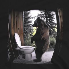 Bear's Bathroom Break: Hilarious Wildlife Moment T-Shirt